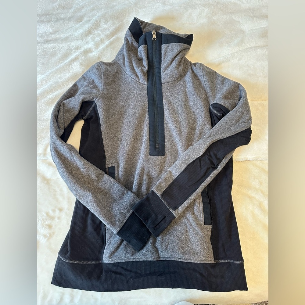 Lululemon Fleece Pullover Size 6